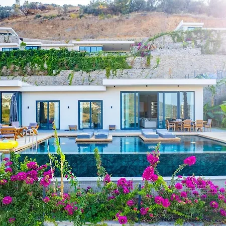 Villa Luxury With Pool In Toscana Yalikavak